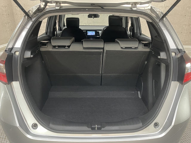 ホンダ フィットハイブリッド7枚目