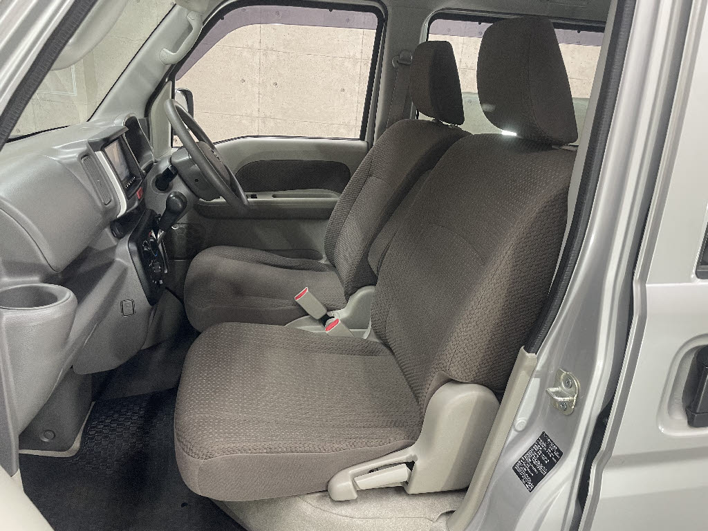 ニッサン NV100クリッパーV5枚目