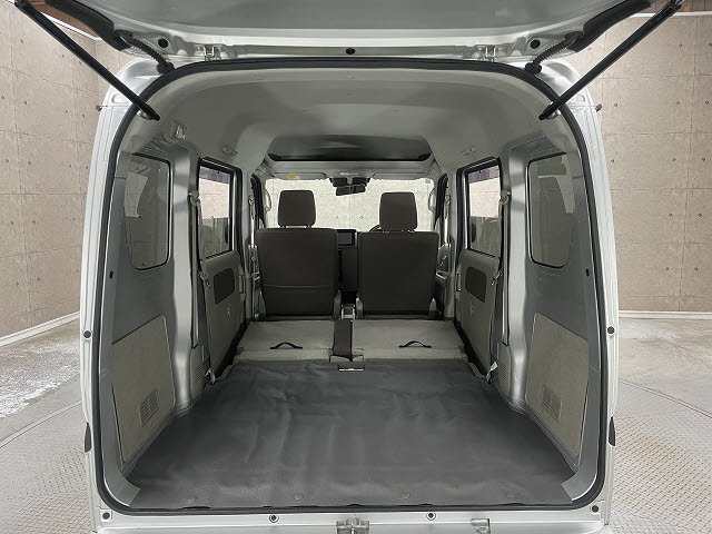 ニッサン NV100クリッパーV8枚目