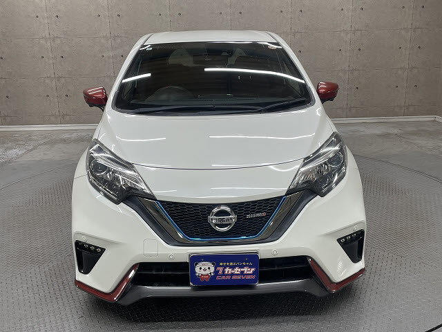 ニッサン ノート9枚目