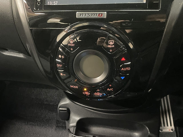 ニッサン ノート16枚目