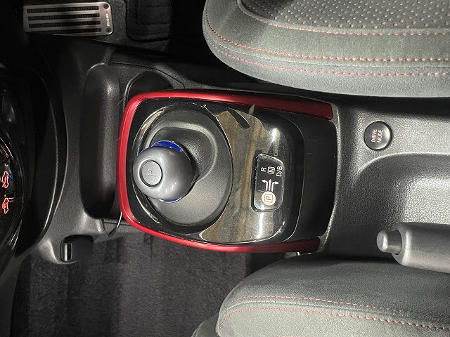 ニッサン ノート17枚目