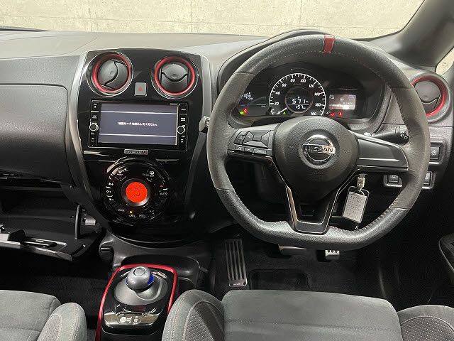 ニッサン ノート2枚目