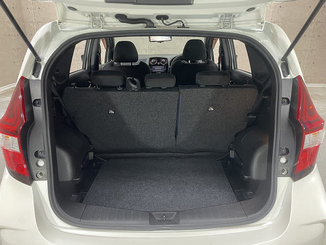 ニッサン ノート7枚目