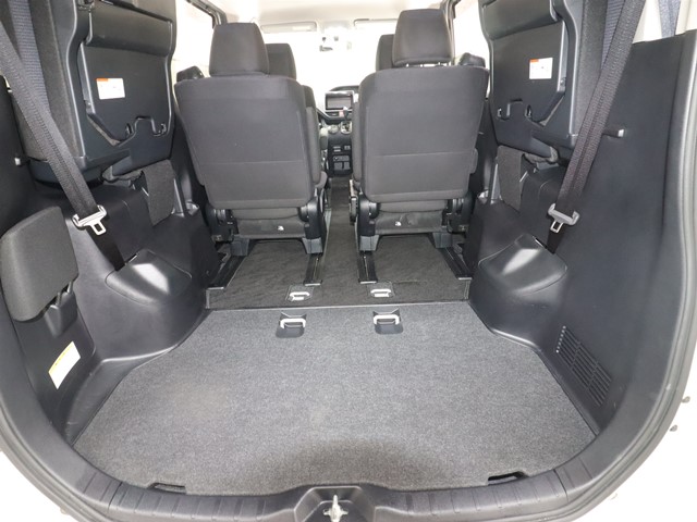 トヨタ ヴォクシー11枚目