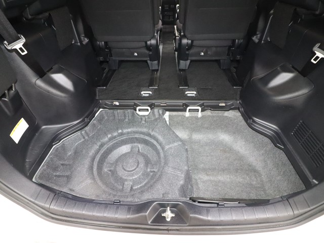 トヨタ ヴォクシー12枚目