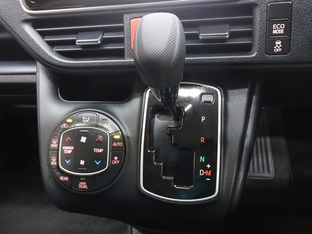 トヨタ ヴォクシー18枚目