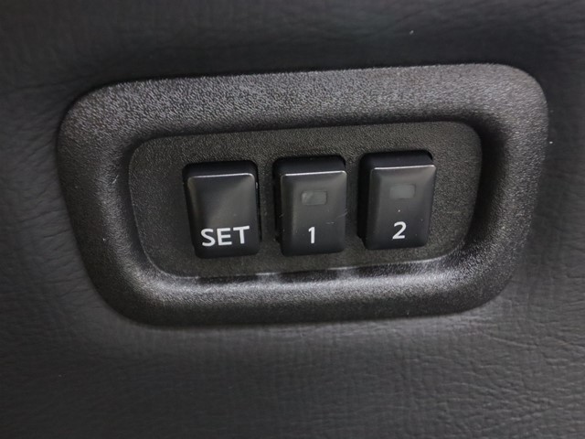 ニッサン エルグランド4枚目