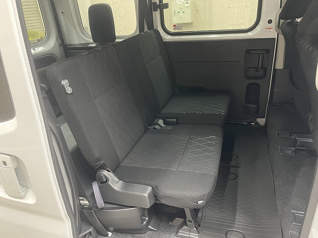 ダイハツ アトレーＶ4枚目