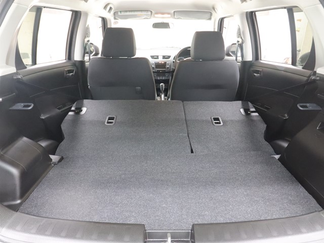 スズキ スイフト9枚目