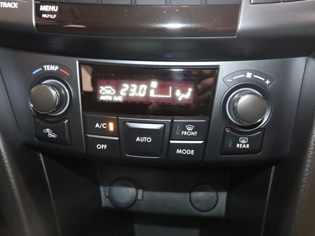 スズキ スイフト12枚目