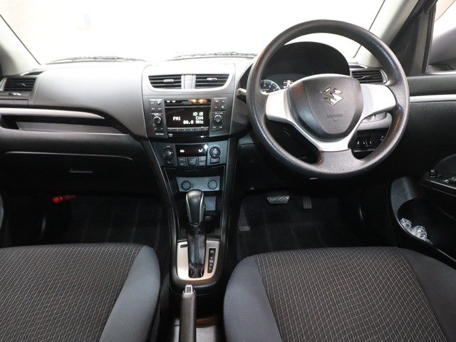スズキ スイフト2枚目