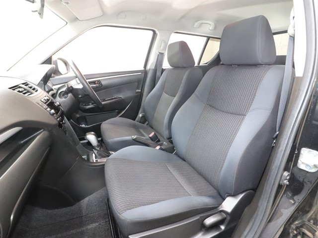 スズキ スイフト5枚目