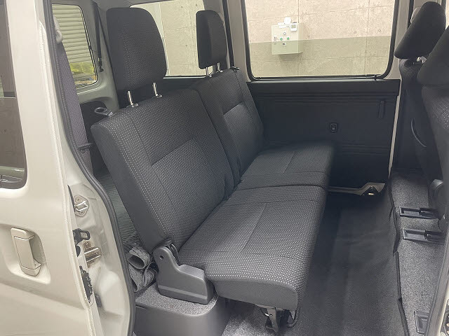 ダイハツ ハイゼットカーゴＶ4枚目