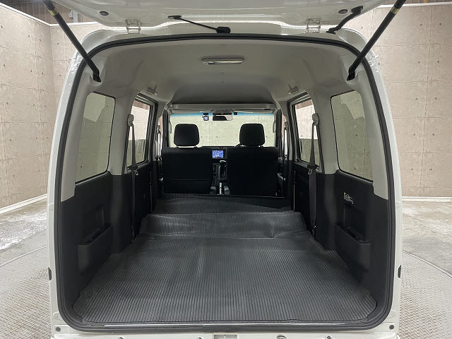 ダイハツ ハイゼットカーゴＶ8枚目