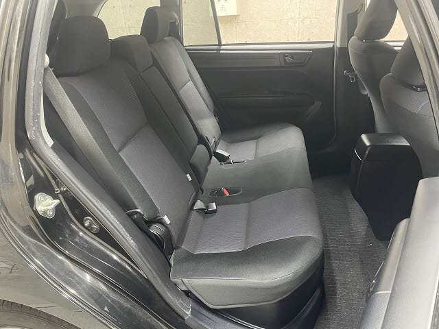 トヨタ カローラフィールダーHV4枚目