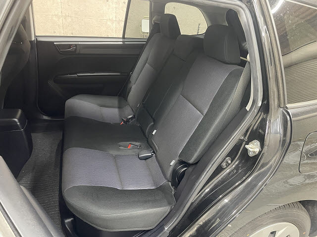 トヨタ カローラフィールダーHV6枚目