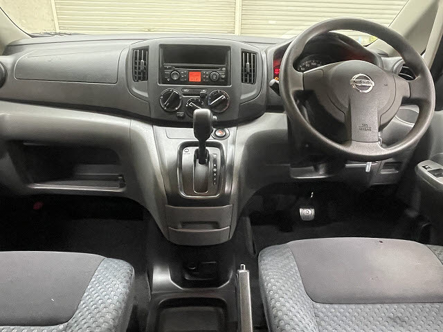 ニッサン NV200バネットV2枚目