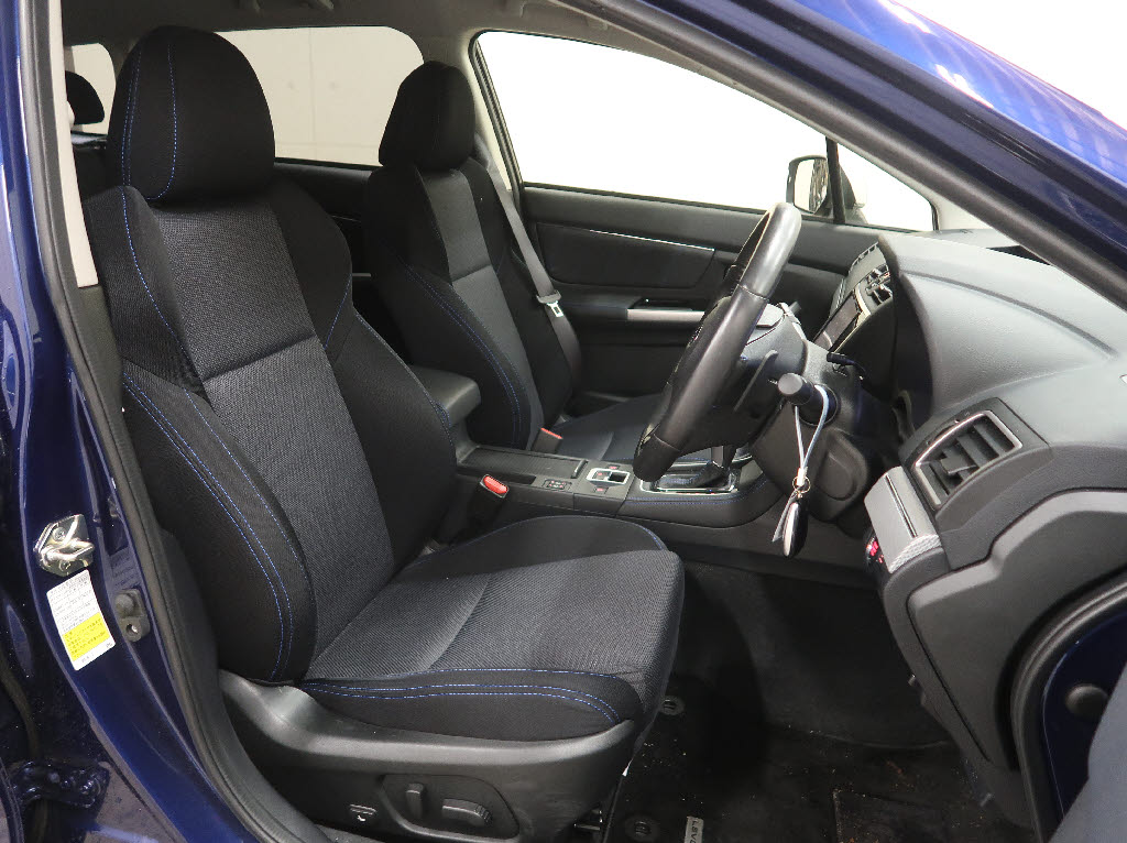 スバル レヴォーグ4枚目