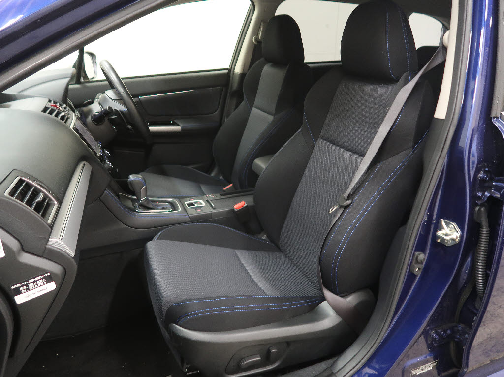 スバル レヴォーグ6枚目