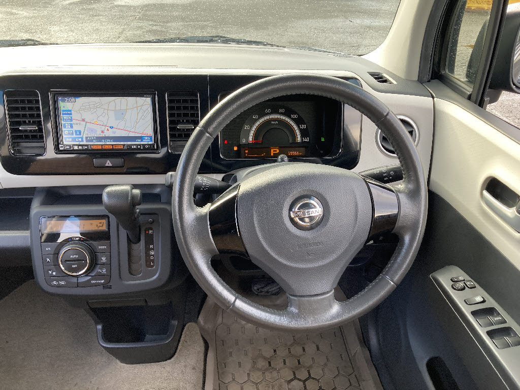 ニッサン モコ3枚目