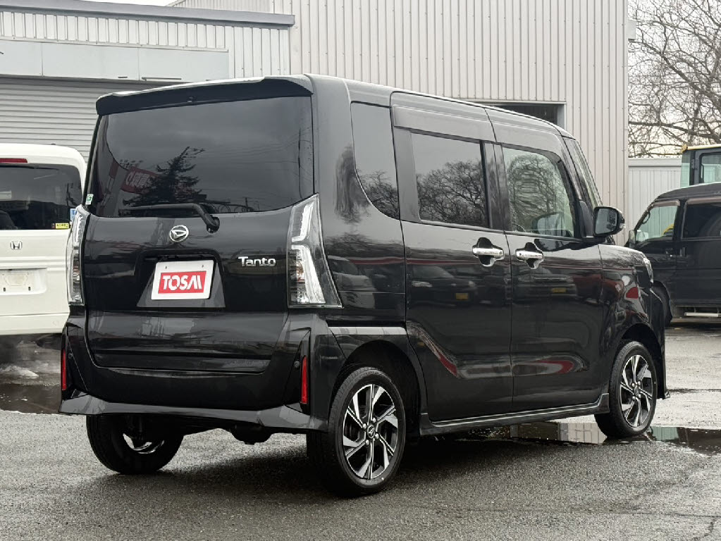 ダイハツ タントカスタム17枚目