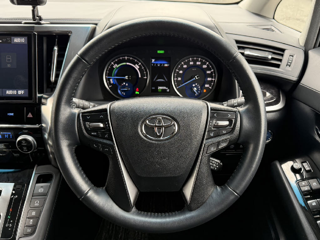 トヨタ ヴェルファイアハイブリッド11枚目