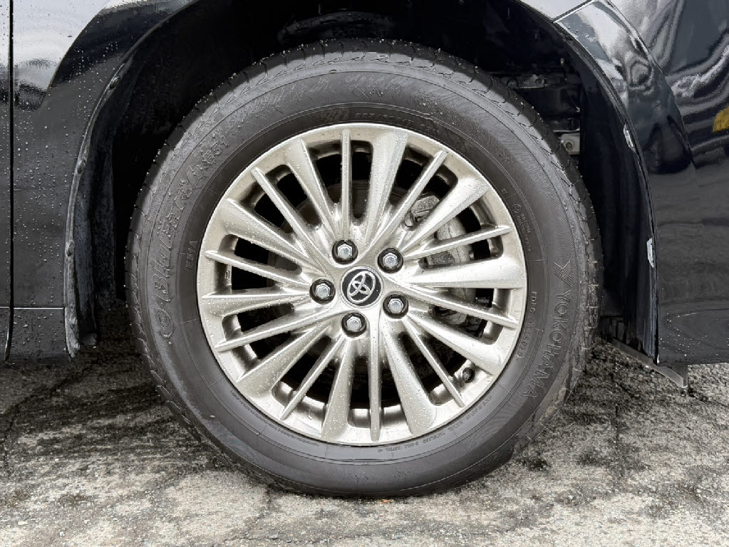 トヨタ ヴェルファイアハイブリッド13枚目