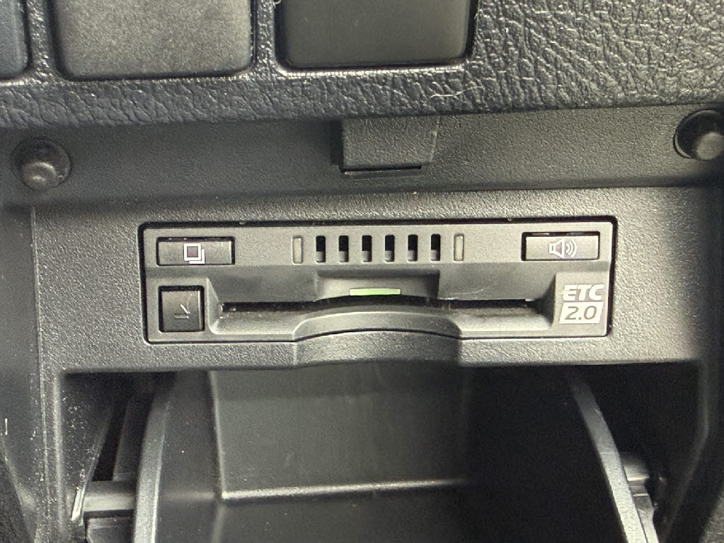 トヨタ ヴェルファイアハイブリッド6枚目