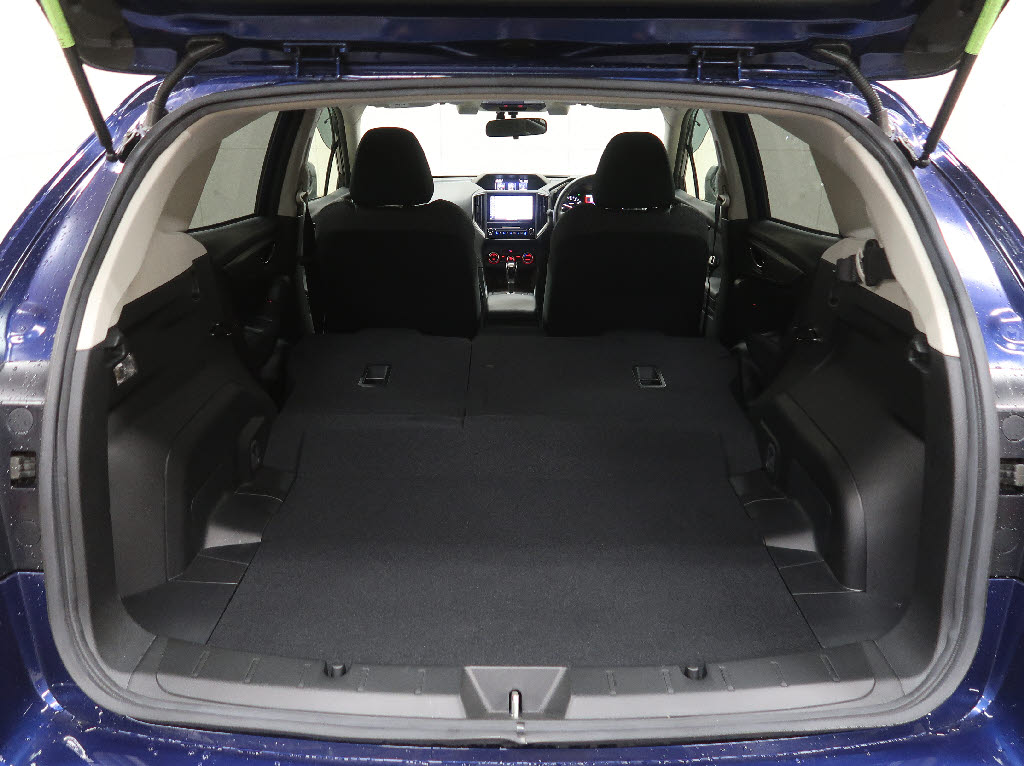 スバル インプレッサスポーツ9枚目