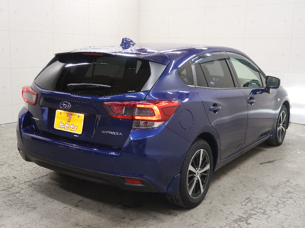 スバル インプレッサスポーツ1枚目