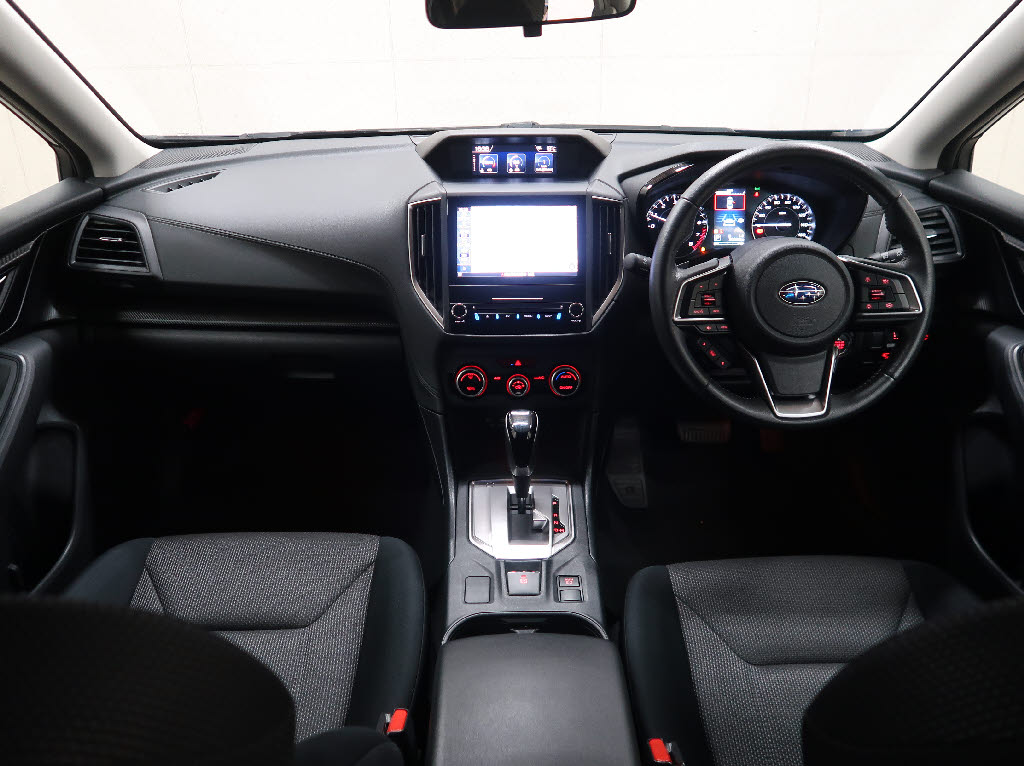 スバル インプレッサスポーツ3枚目