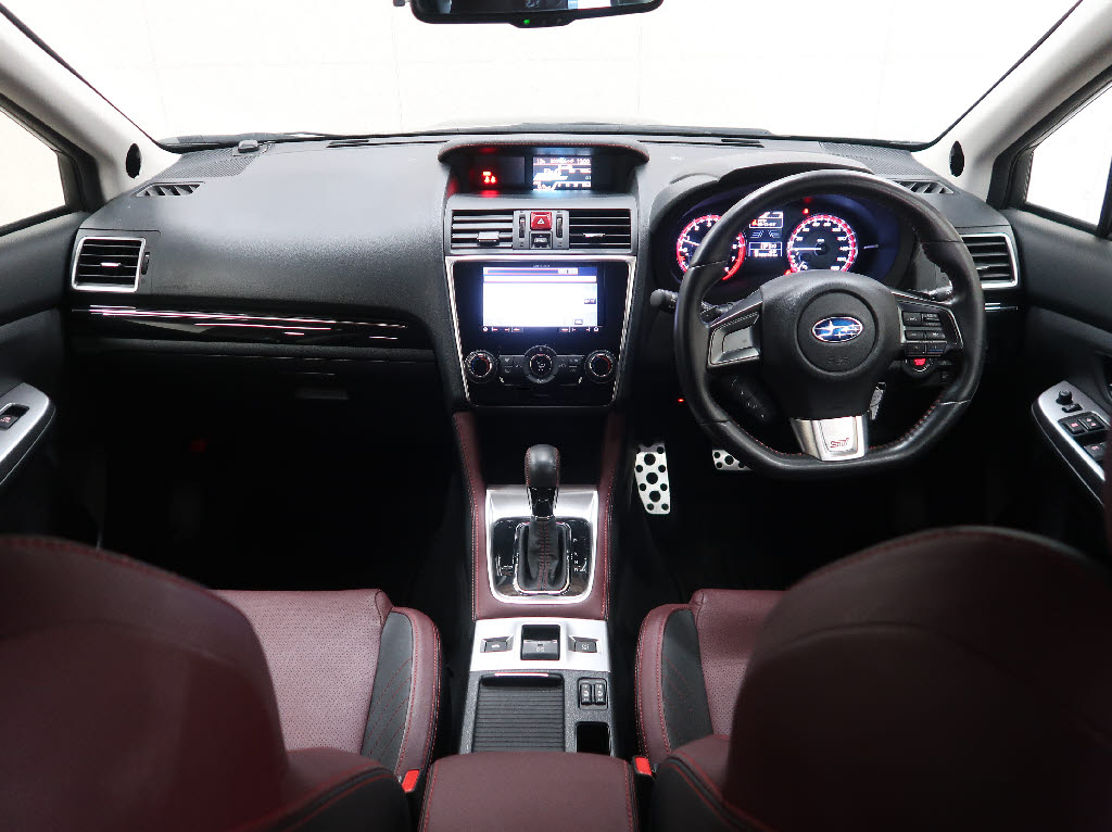 スバル レヴォーグ3枚目