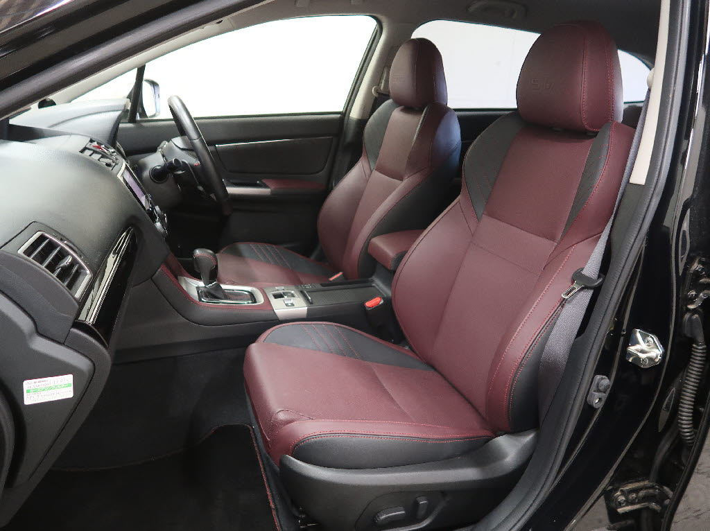 スバル レヴォーグ6枚目