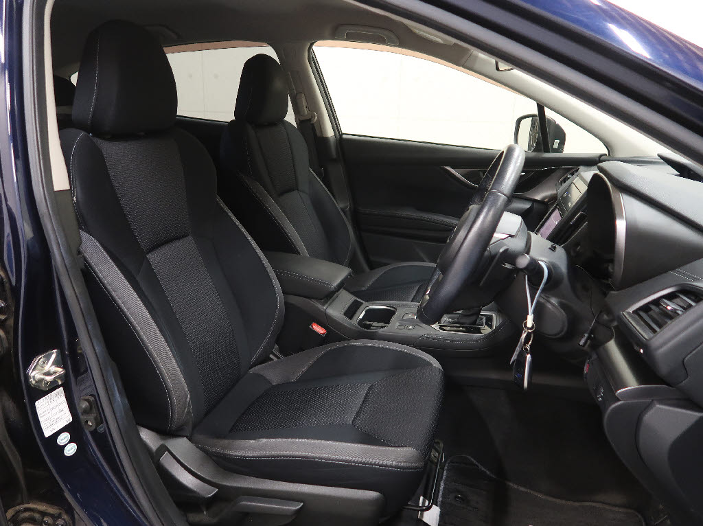 スバル インプレッサスポーツ4枚目