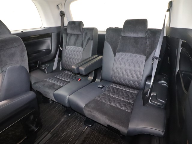 トヨタ ヴェルファイア12枚目