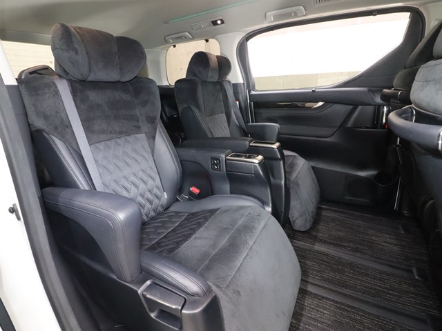 トヨタ ヴェルファイア6枚目