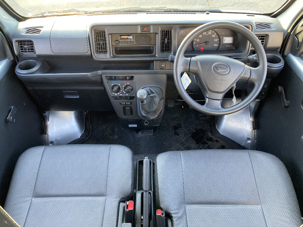 ダイハツ ハイゼットカーゴＶ2枚目