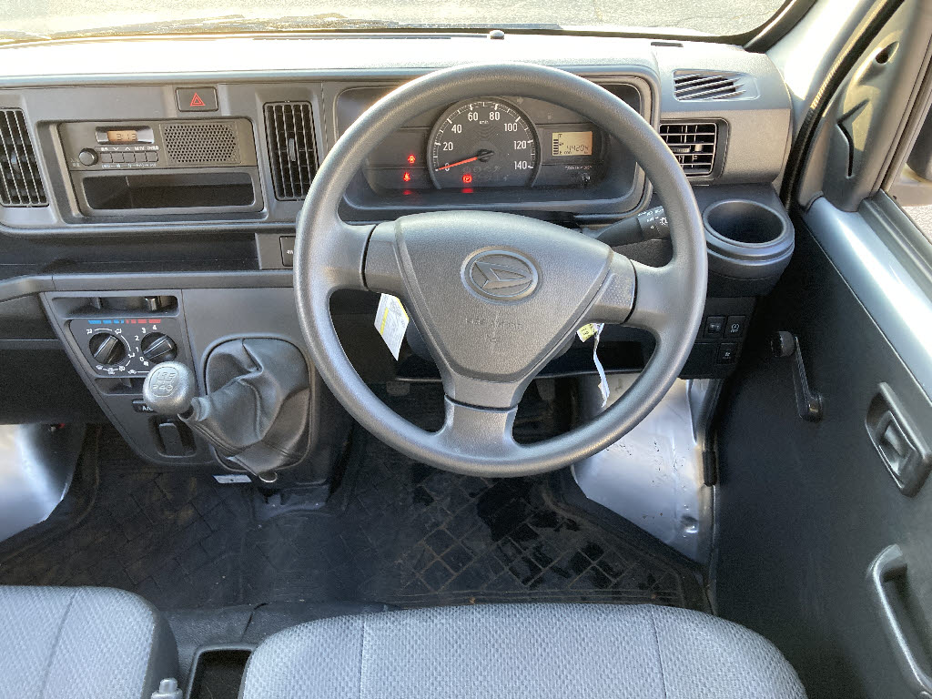 ダイハツ ハイゼットカーゴＶ3枚目