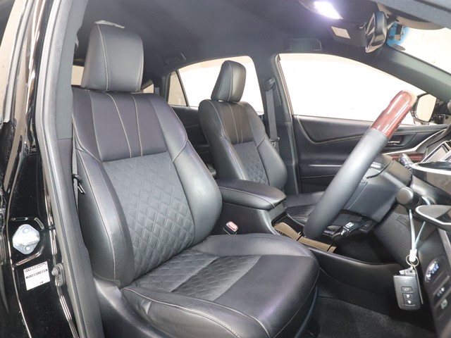 トヨタ ハリアー3枚目