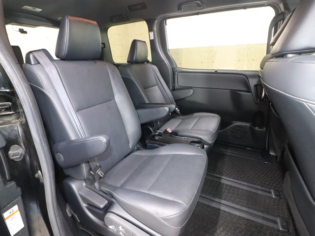 トヨタ エスクァイアＨＶ4枚目