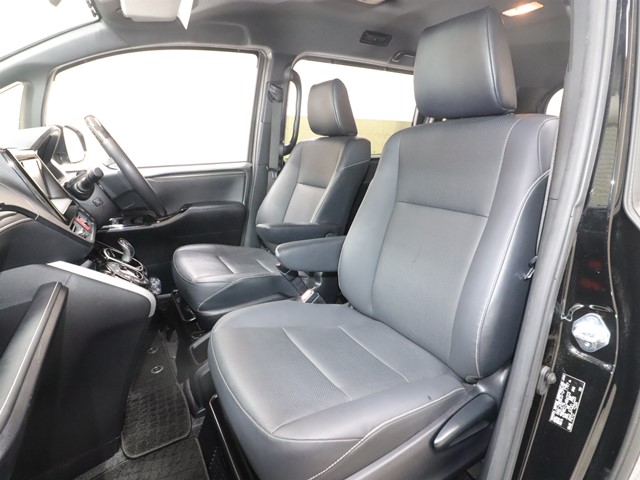 トヨタ エスクァイアＨＶ7枚目