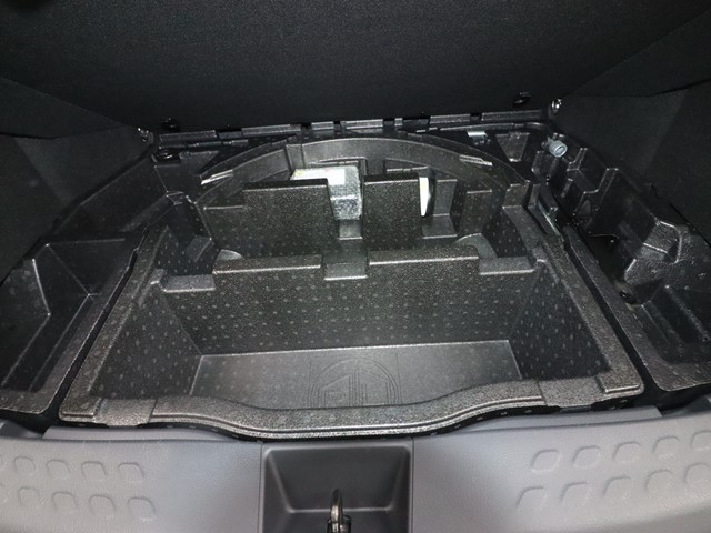 トヨタ C-HR10枚目