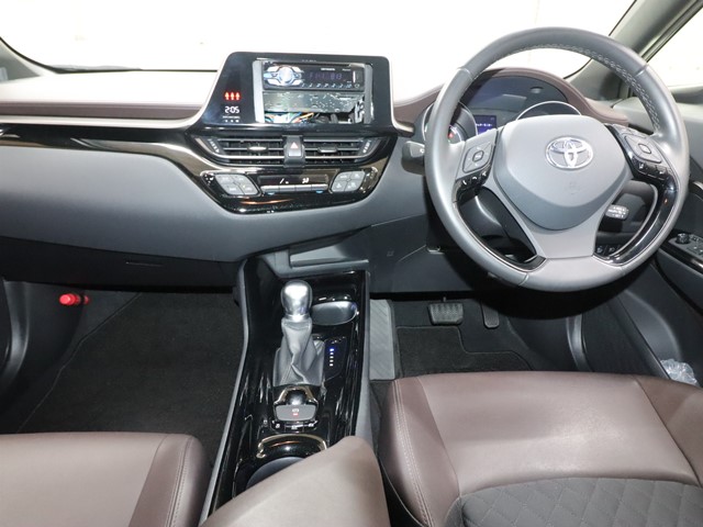 トヨタ C-HR2枚目