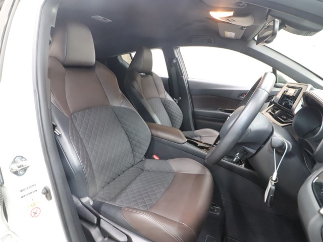 トヨタ C-HR3枚目