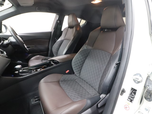 トヨタ C-HR5枚目