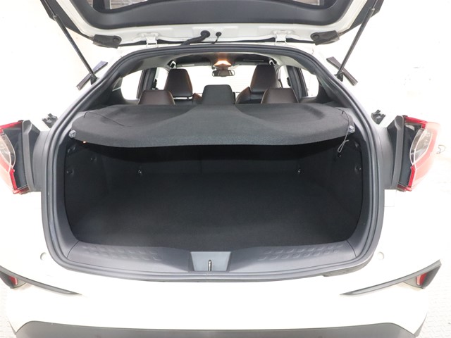 トヨタ C-HR7枚目