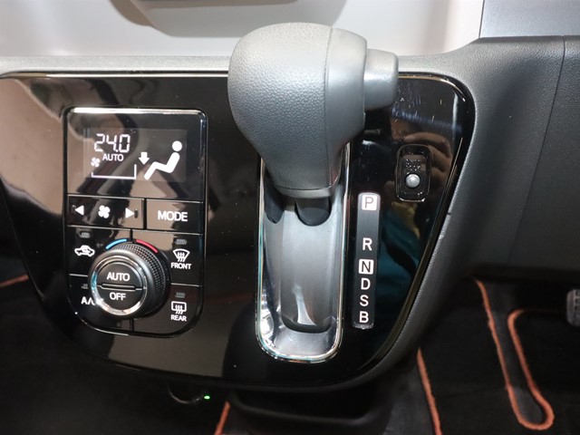 トヨタ パッソ17枚目