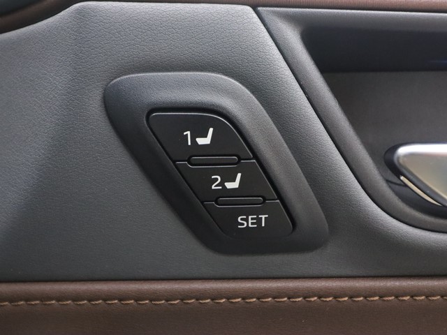 トヨタ ハリアー4枚目