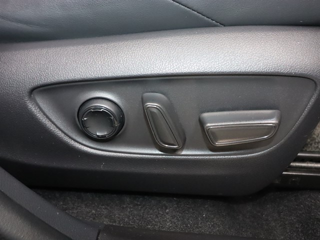 トヨタ ハリアー5枚目